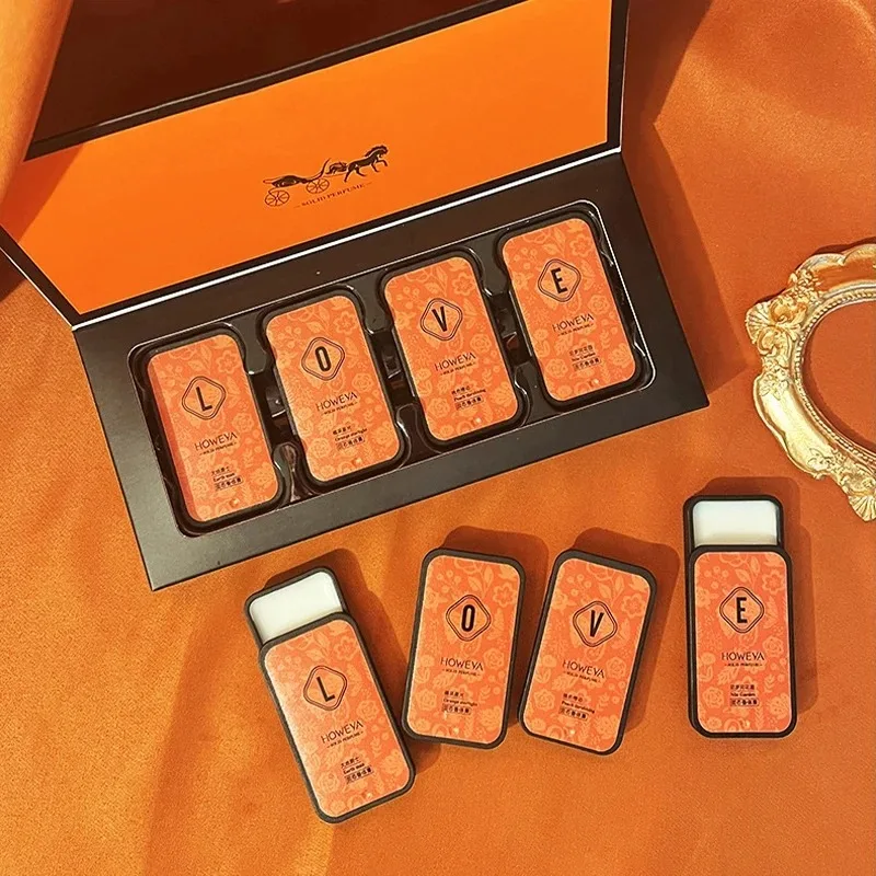 향긋한 플로럴과 과일 향이 조화된 4가지 향의 고체 향 - Home Fragrance Gift 리뷰 및 가격